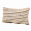 Rechteckiges Dekokissen 50 x 30 cm aus Polyester in Beige mit Teddyoberfläche für Sofa und Bett